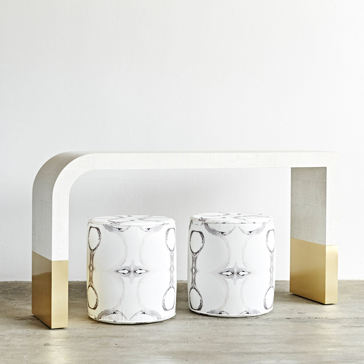 SOPHI DIPPED CONSOLE